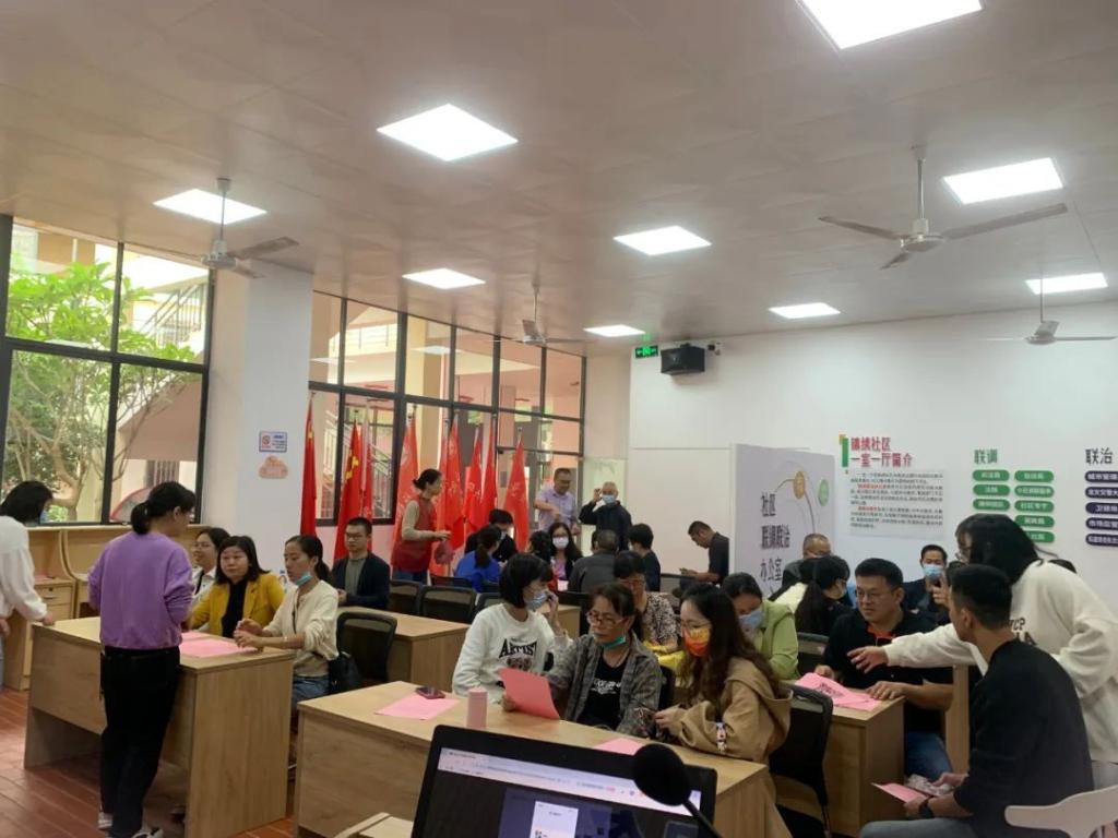 Pg电子平台：踔厉奋发向未来·二十大精神在基层丨漳州智慧社区治理：从“脚尖”到“指尖”看转变(图1)