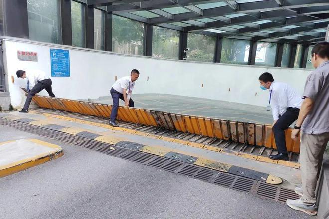 Pg电子游戏：防汛备汛工作杨浦：全力以赴做好台风应对防范工作切实保障人民群众生命财产安全(图3)