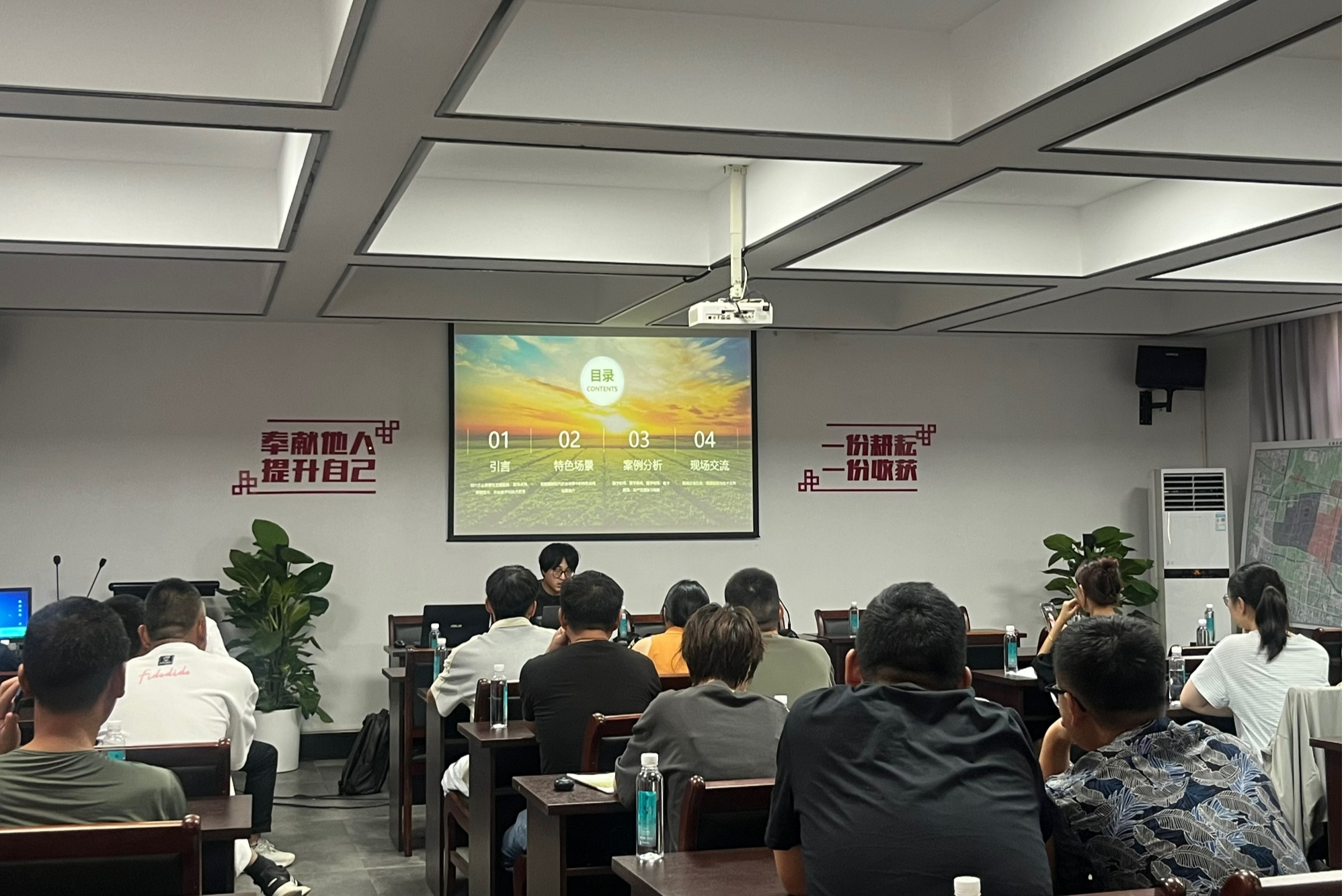 Pg电子游戏平台：数字乡村调研行数字化赋能传统农业走向“智慧未来”(图3)