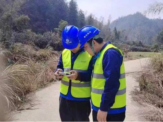 Pg电子平台：守护绿水青山践行生态文明——通铜项目践行“美绿高速”显成效(图2)