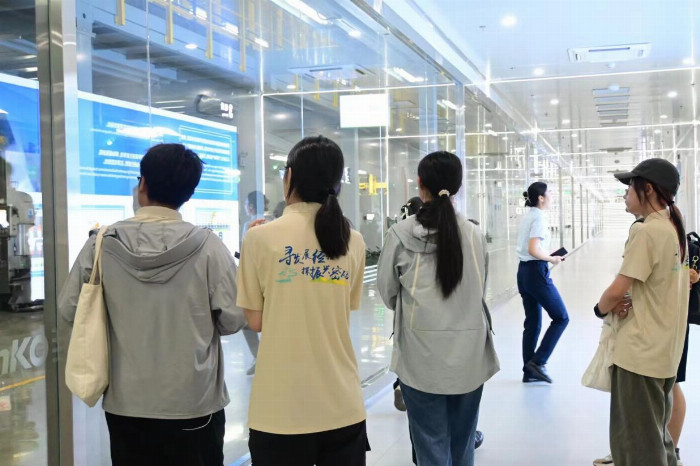 Pg电子平台：华中大学子走进董团乡基层探寻乡村振兴发展经验(图4)