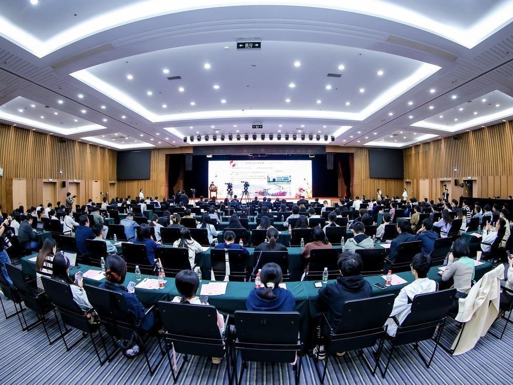 Pg电子平台：AI+农业如何开启智慧农业高质量发展新机遇？(图1)