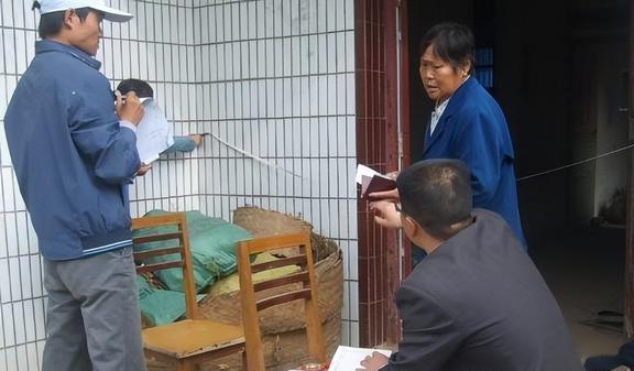 Pg电子游戏：宅基地开始征收“超占费”超100平每年交1000元？不交会怎样？(图3)