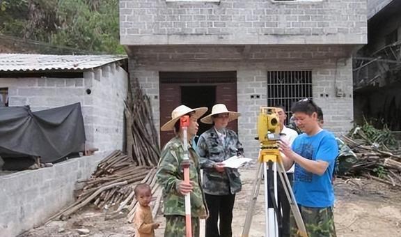 Pg电子游戏：宅基地开始征收“超占费”超100平每年交1000元？不交会怎样？(图6)