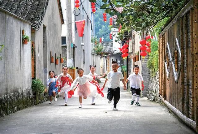 Pg电子游戏：艺术赋能浙江数字乡村建设的实践与启示(图2)