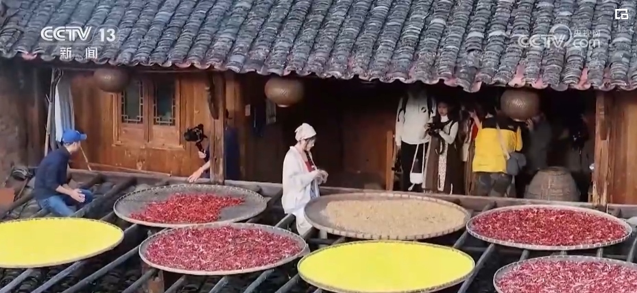 Pg电子游戏：“村超”“油菜花”“晒秋”……数字技术为乡村发展带来增量与机遇(图4)