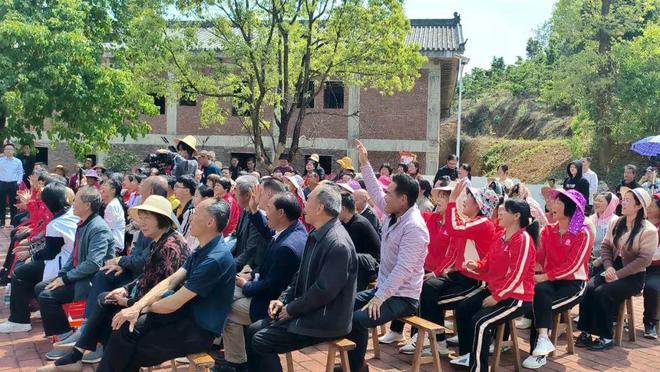 Pg电子游戏：AI“耕犁”乡土：数字工具解锁乡村服务“密码”(图2)