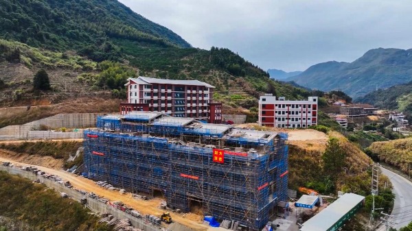 Pg电子游戏平台：泉州永春横口乡：温情服务走在前征迁一线谱干群融合曲(图2)