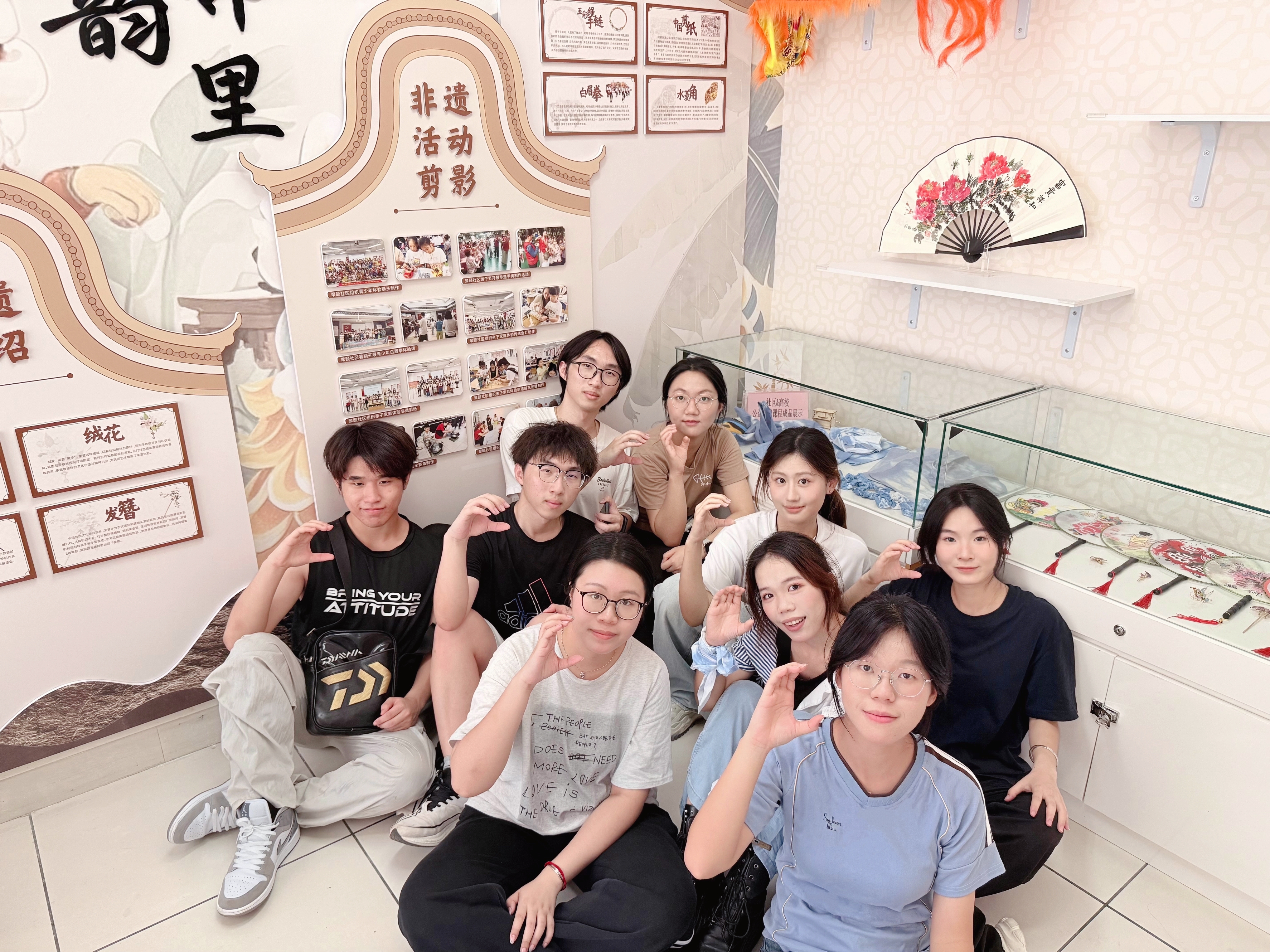 Pg电子平台：当扎染遇见社区：一场上千人围观的“百千万工程”蓝色风暴(图9)