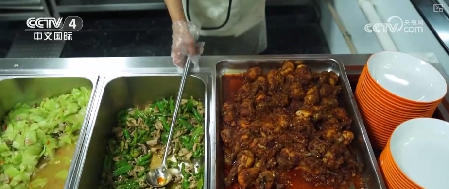 Pg电子游戏平台:智慧化手段为高考保驾护航暖心关爱为考生提供细致服务(图4)