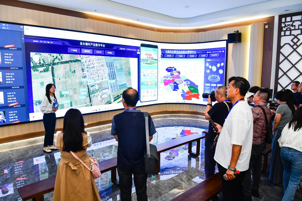 Pg电子游戏：数字赋能基层治理应县圣水塘村描绘乡村振兴新画卷(图1)