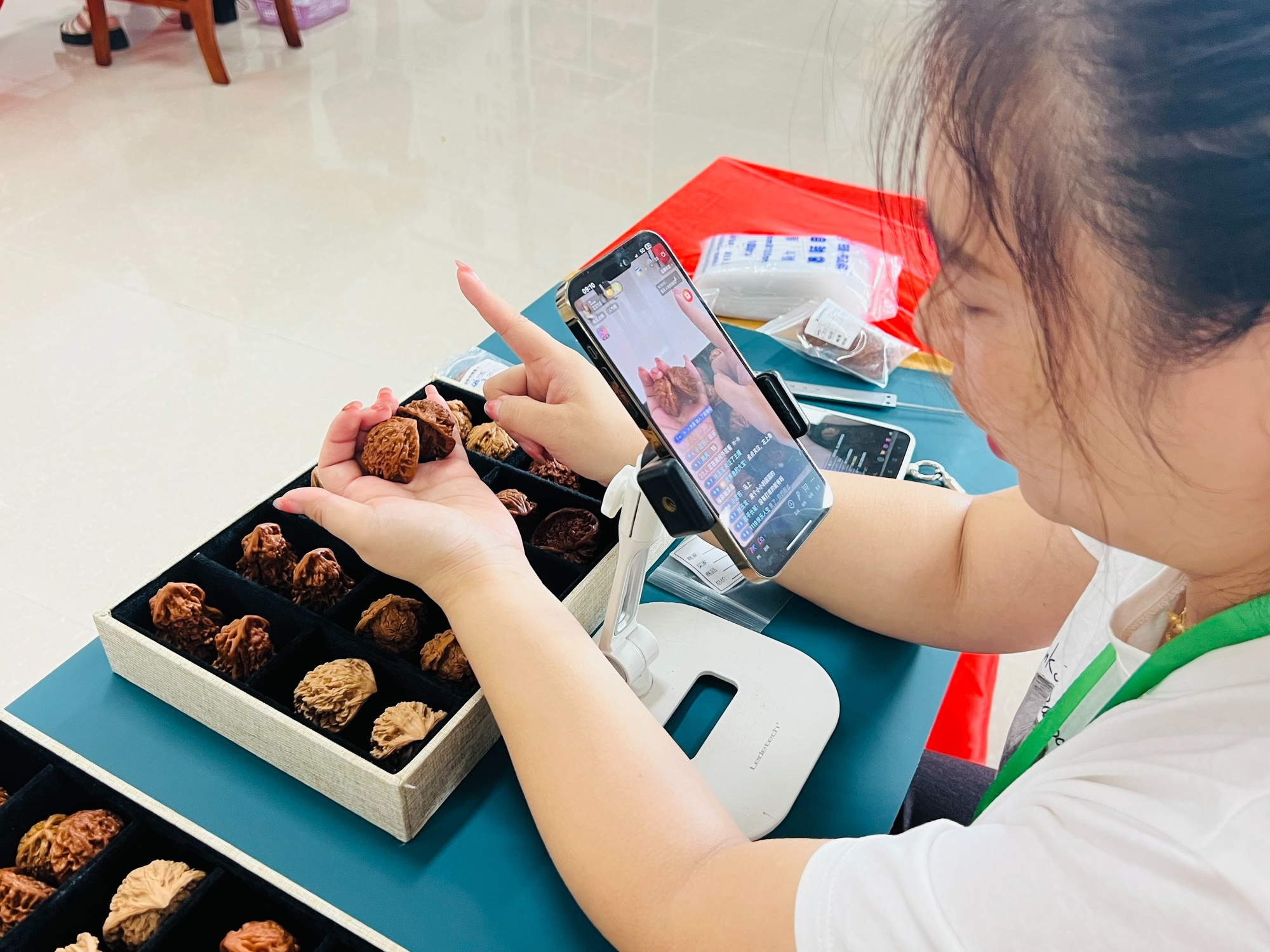 Pg电子平台:一场从“流量”到“留量”的乡村蝶变(图1)