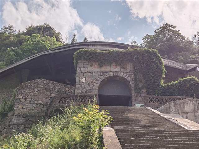 Pg电子游戏平台:2025龙骨坡遗址学术研讨会在渝成功举办(图1)