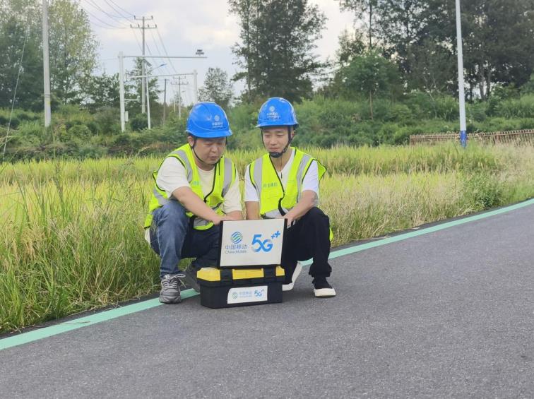 Pg电子游戏：中国移动安徽公司数智赋能奏响乡村振兴“秋收乐章”(图1)