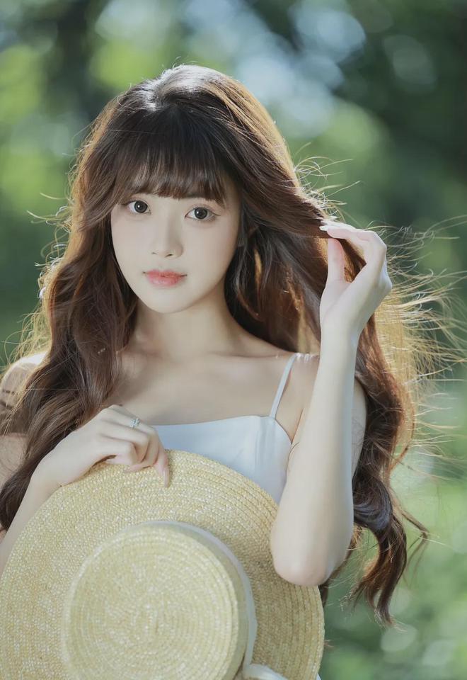 Pg电子平台：武则天的三片港版(图1)