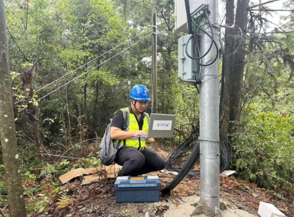 Pg电子平台：安徽移动：从石榴园的“志愿红”到智慧村的“暖心光”(图4)