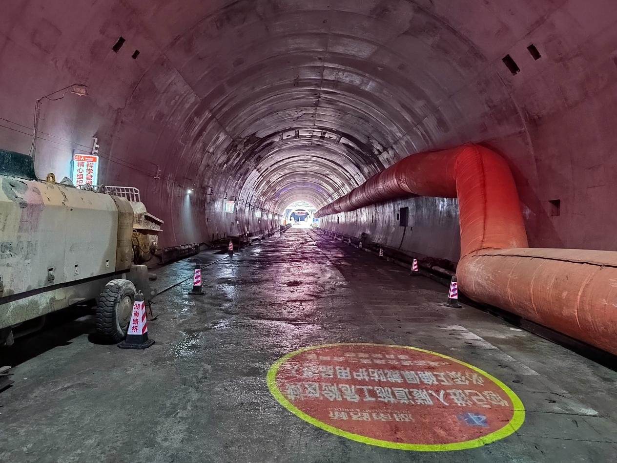 Pg电子游戏平台：城龙高速全线贯通湖南再添出省新通道(图2)