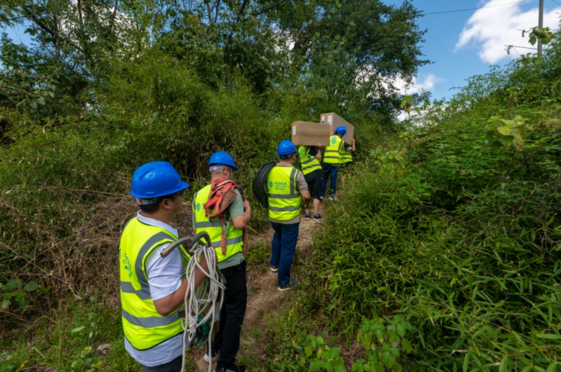 Pg电子游戏：贵州移动十年奋进电普服务路：信号遍山野温情暖民心(图2)