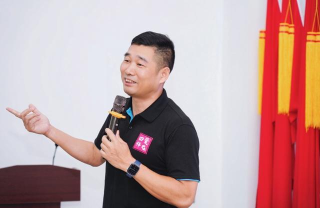 Pg电子平台：不想当网红的“网红书记”(图2)