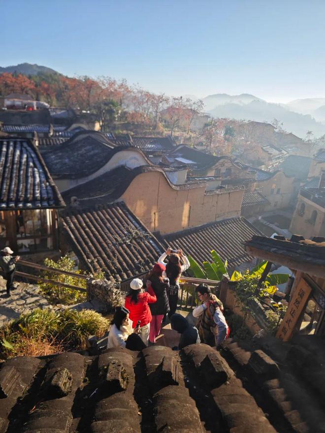 Pg电子游戏：为啥数字游民喜欢往村“游”？(图6)