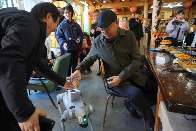 Pg电子游戏：为啥数字游民喜欢往村“游”？(图4)