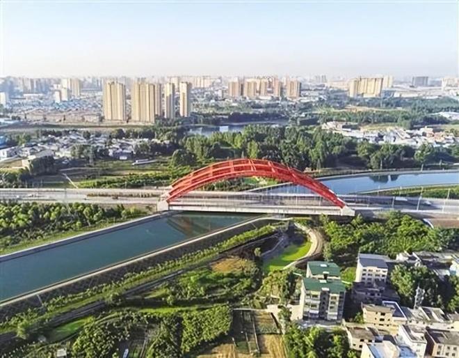 Pg电子平台：南阳日报：高新区实干攀新高创新筑未来(图2)