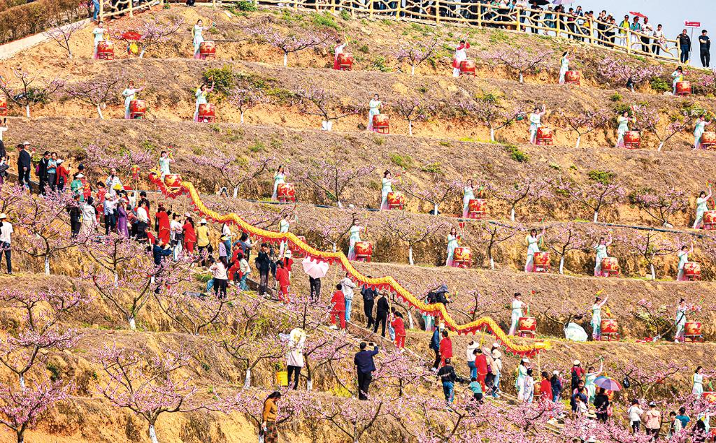 Pg电子游戏：蹲点十村看乡村振兴再出发(图5)