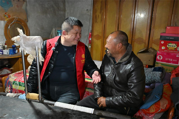 Pg电子平台：全国见义勇为英雄陈锋：后备箱里的“移动”生命线(图12)