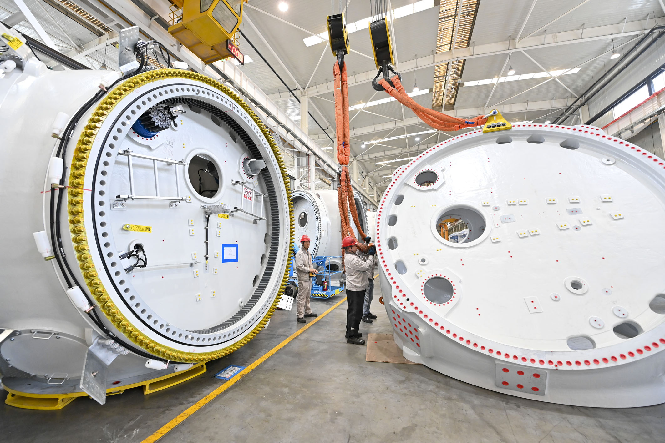 Pg电子游戏：在项目一线触摸产业转型力量(图1)