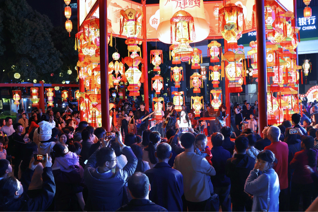 Pg电子游戏：泉州洛江：不负春光疾奋蹄决胜首季“开门红”(图3)