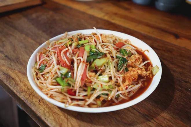 Pg电子平台：乡村振兴典型案例丨延安市黄陵县店头镇新城村：“面面”俱到激发乡村振兴“新蝶变”(图1)